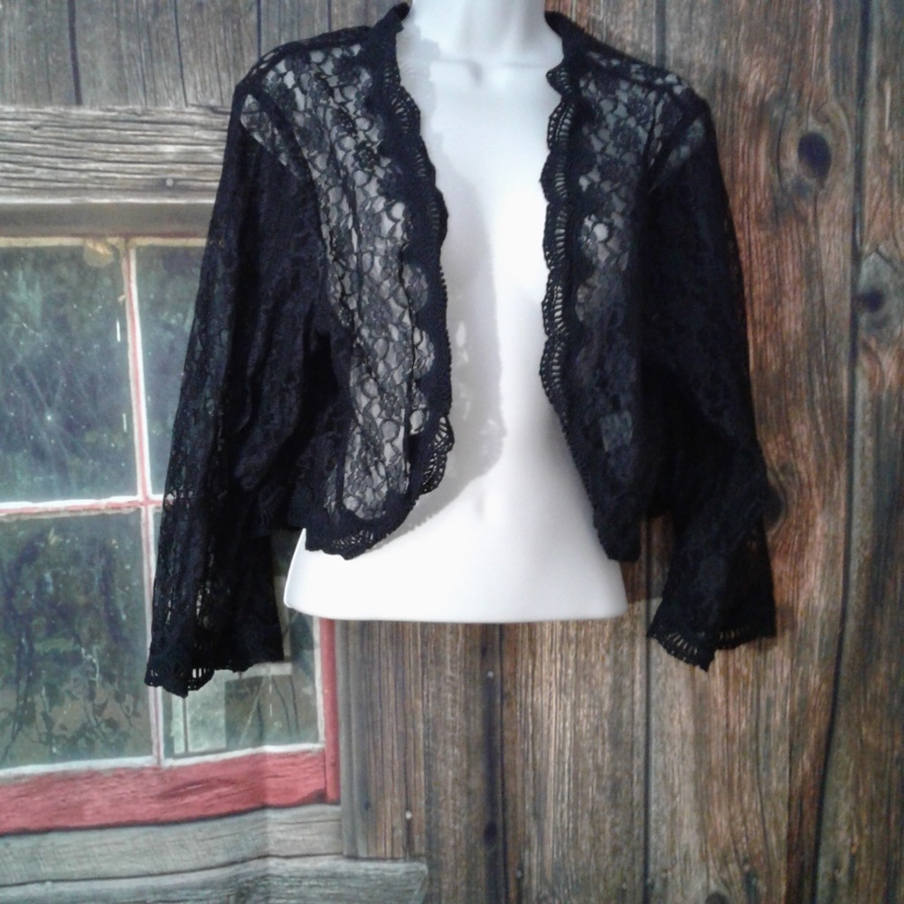 Eshakli Womens Black Lace Shrug